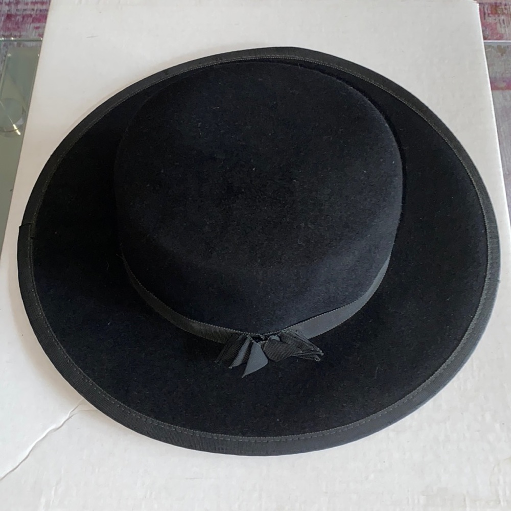 Vintage hat black flat top flat brim